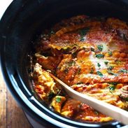 Super Easy Skinny Veggie Crockpot Lasagna - a handful of simple ingredients for a healthy family dinner. | https://body-changes.today