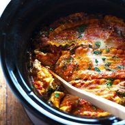Super Easy Skinny Veggie Crockpot Lasagna - a handful of simple ingredients for a healthy family dinner. | https://body-changes.today